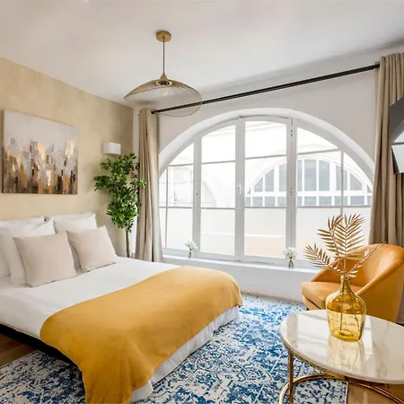 Merveil - Family - Louvre - Dalayrac * パリ